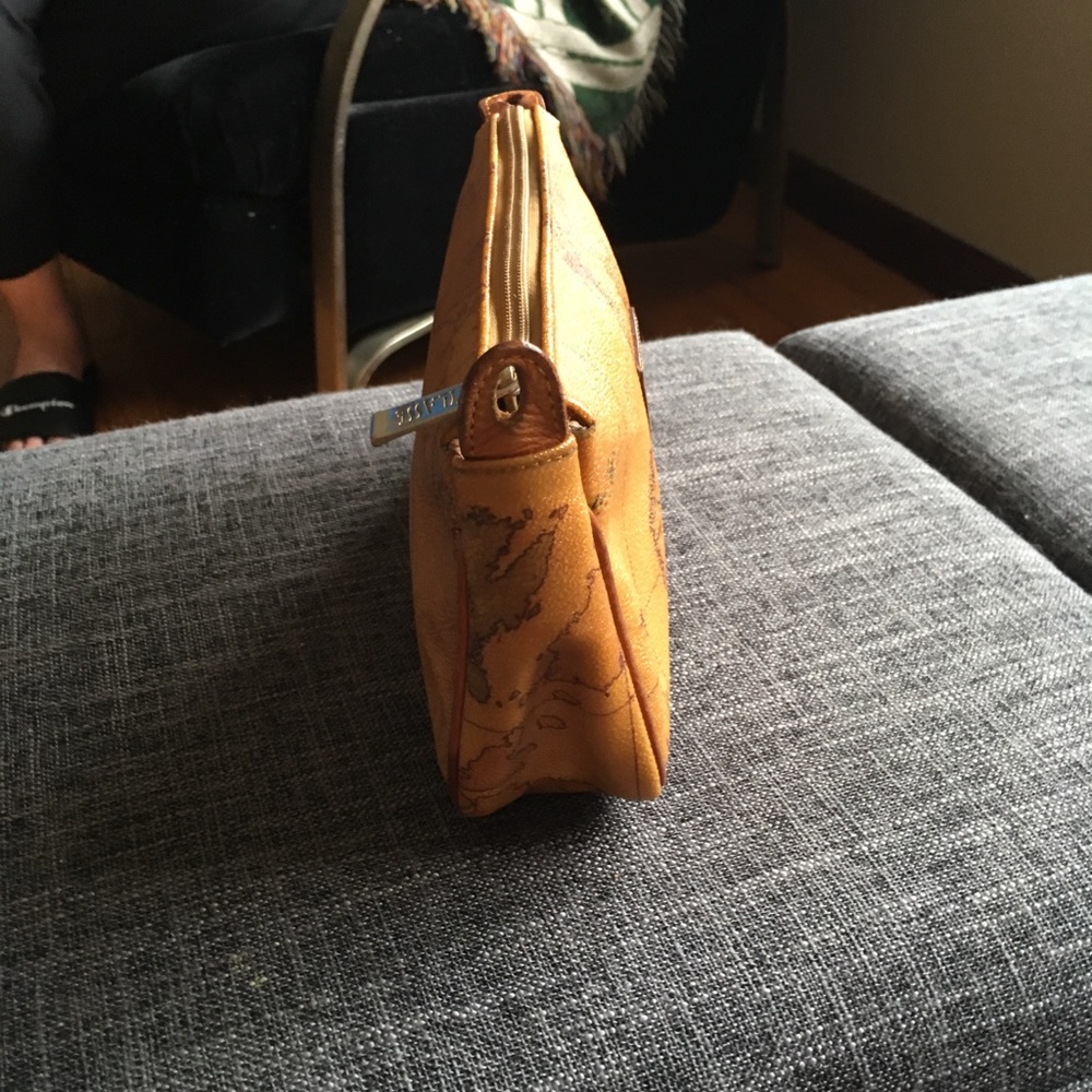 Alviero Martini Hans bag. - Picture 3 of 7
